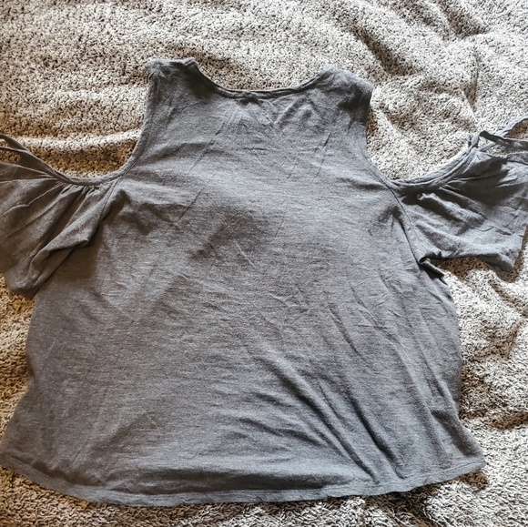 Women's Ann Taylor Loft grey super soft petal Sleeve cold shoulder - Picture 2 of 3